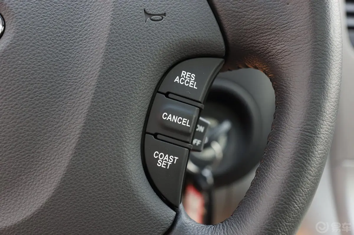 起亚VQ2.7 汽油 舒适版方向盘功能键（右）