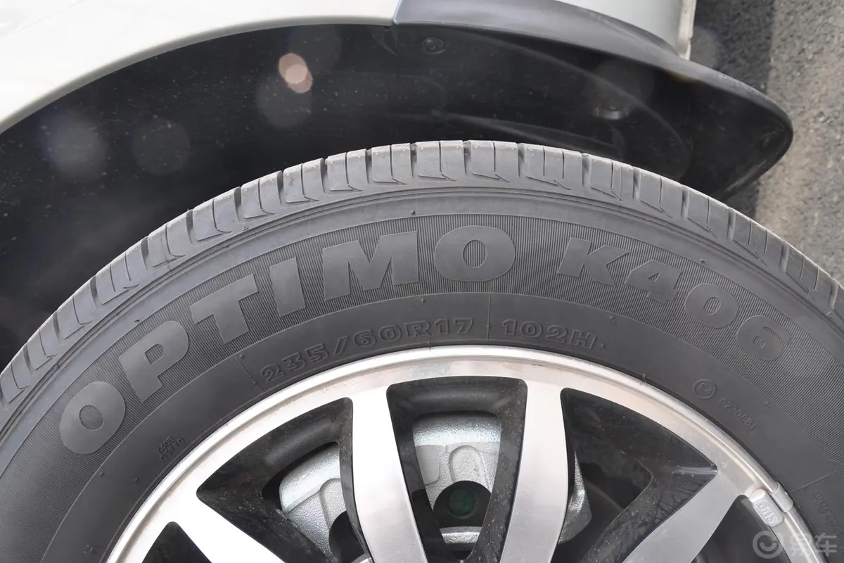起亚VQVQ-R 2.2T 自动 柴油 舒适版轮胎规格