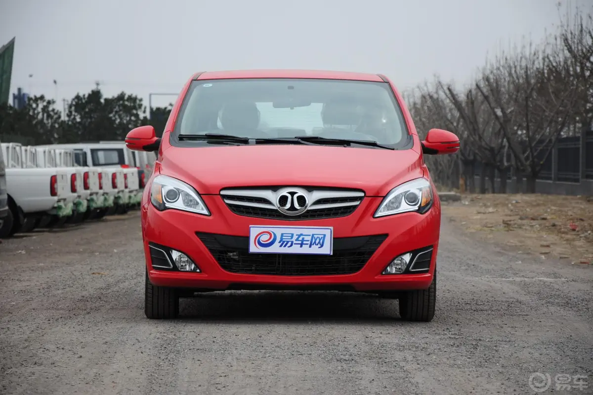 北京汽车E系列两厢 1.3L 乐天手动版正前水平