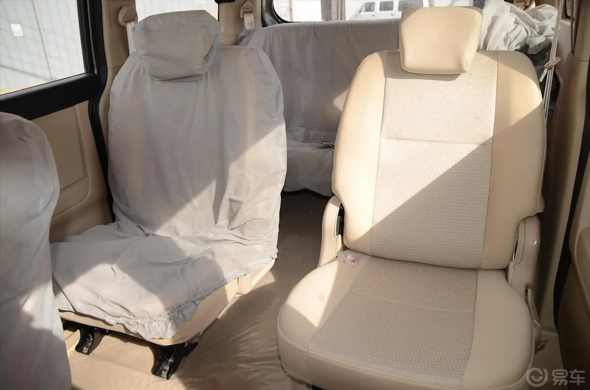 欧诺S1.5L 标准型后排座椅