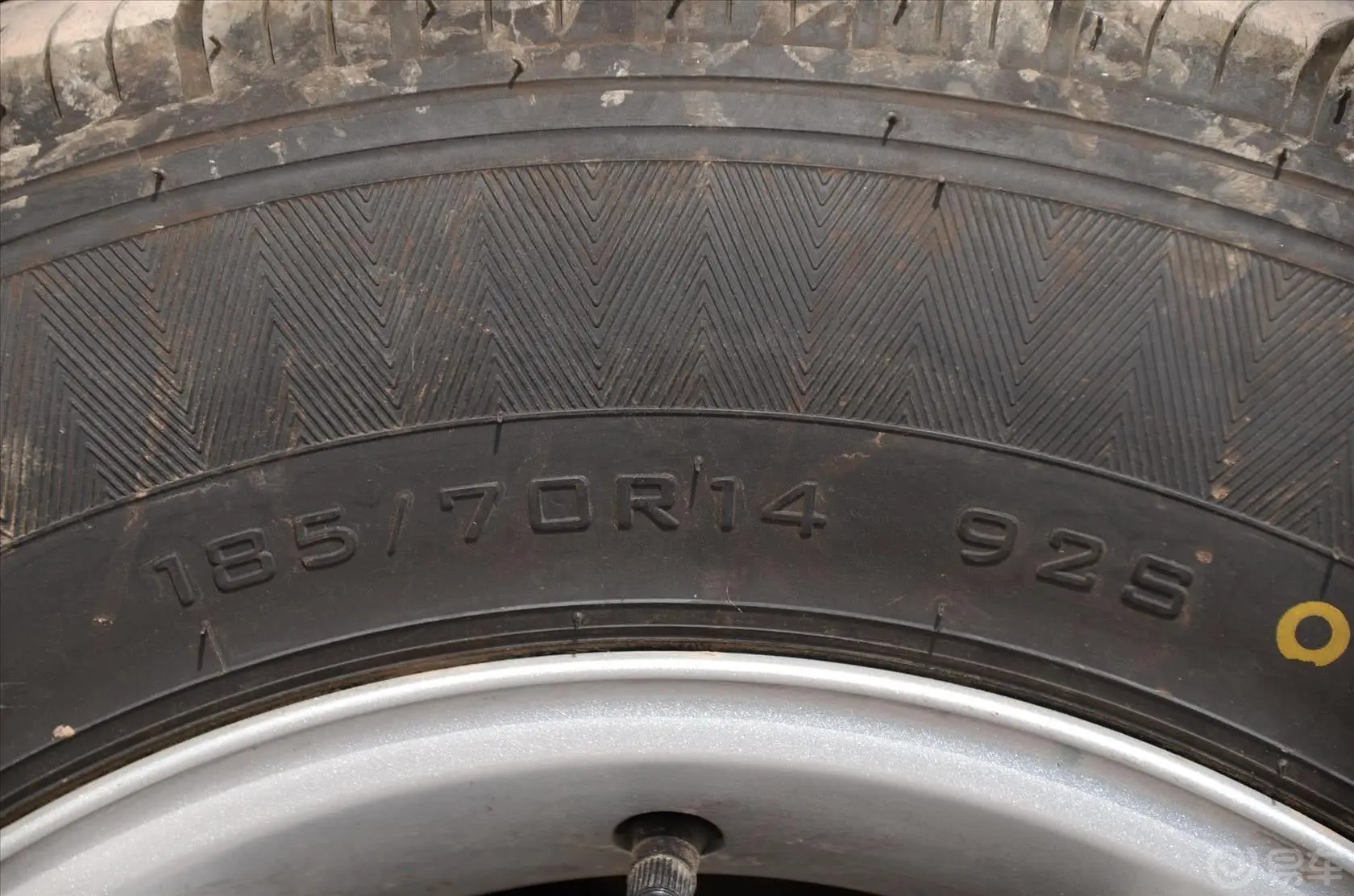 欧诺S1.5L 标准型轮胎规格
