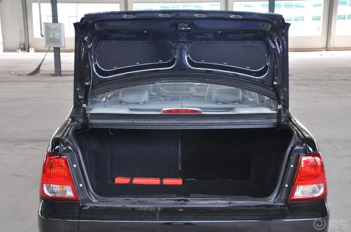 羚羊1.3L 手动 舒适型 国IV行李箱空间