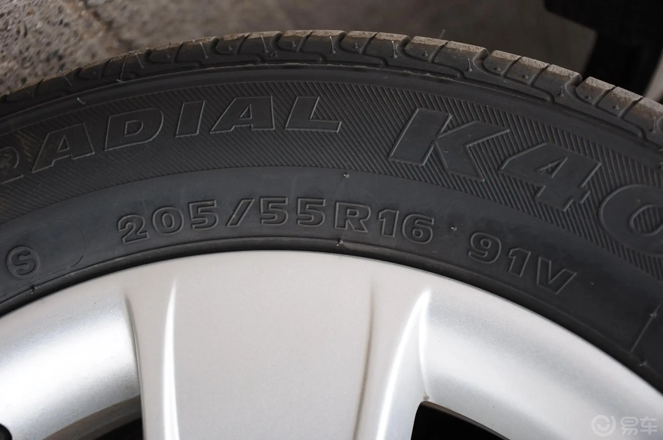 明锐1.4 TSI DSG 逸尊版轮胎规格