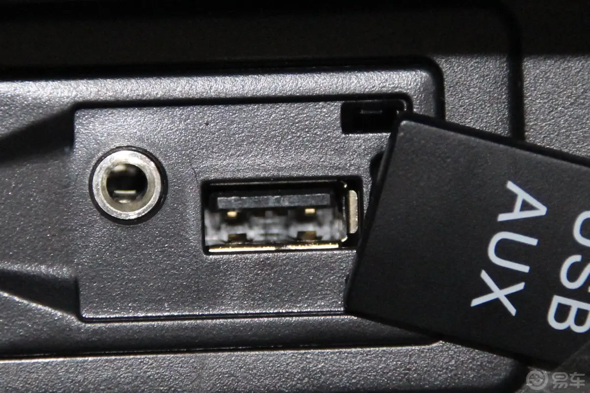 哈弗H61.5T 手动 两驱 精英型USB接口