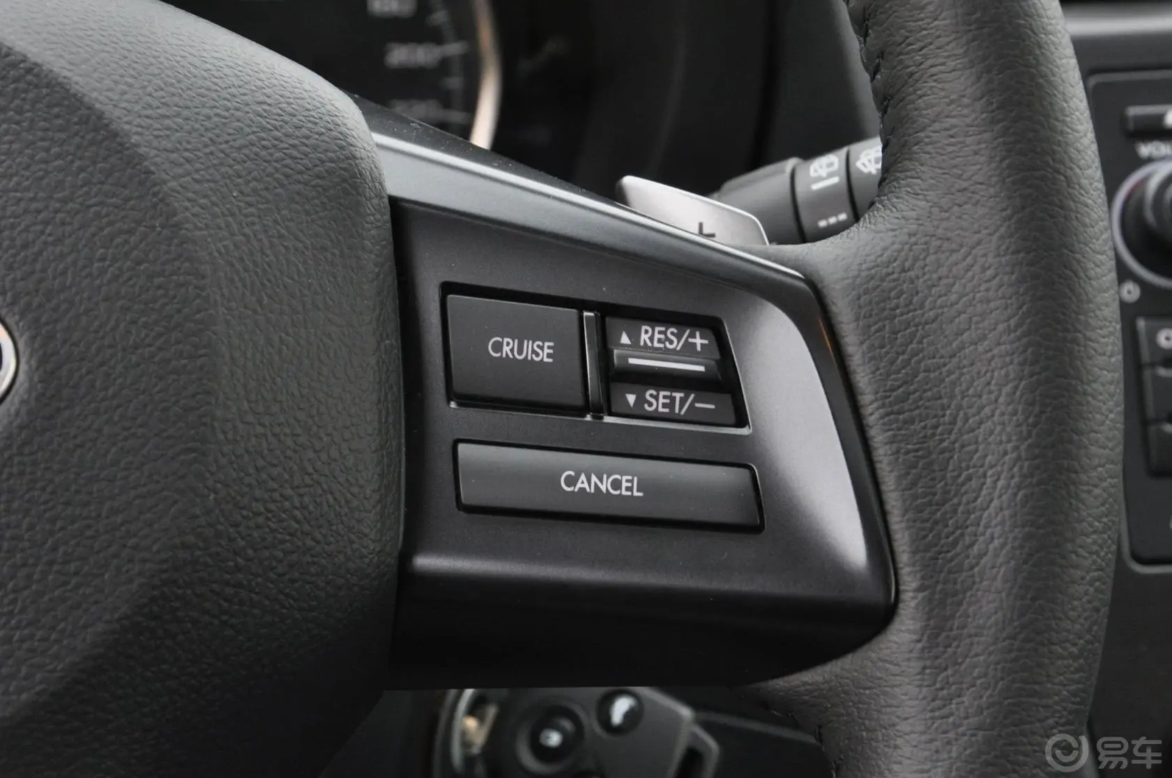斯巴鲁XV2.0L 自动 舒适导航版方向盘功能键（右）