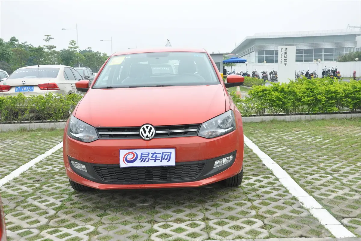 Polo1.4L 自动 舒适版正前水平