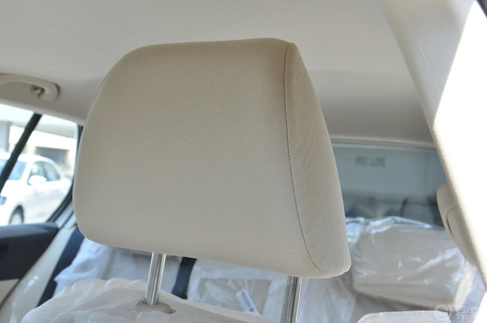 高尔夫1.6L 自动 舒适型驾驶员头枕
