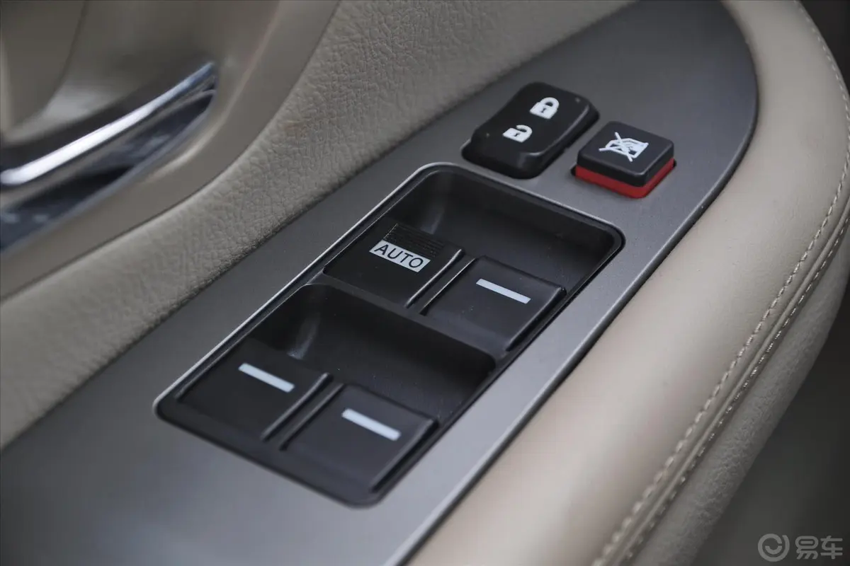 比亚迪S62.4L 自动 尊荣型 劲悦版车窗升降键