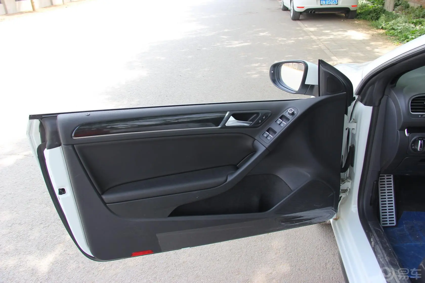 高尔夫(进口)2.0L 自动 GTI 敞篷版驾驶员侧车门内门板
