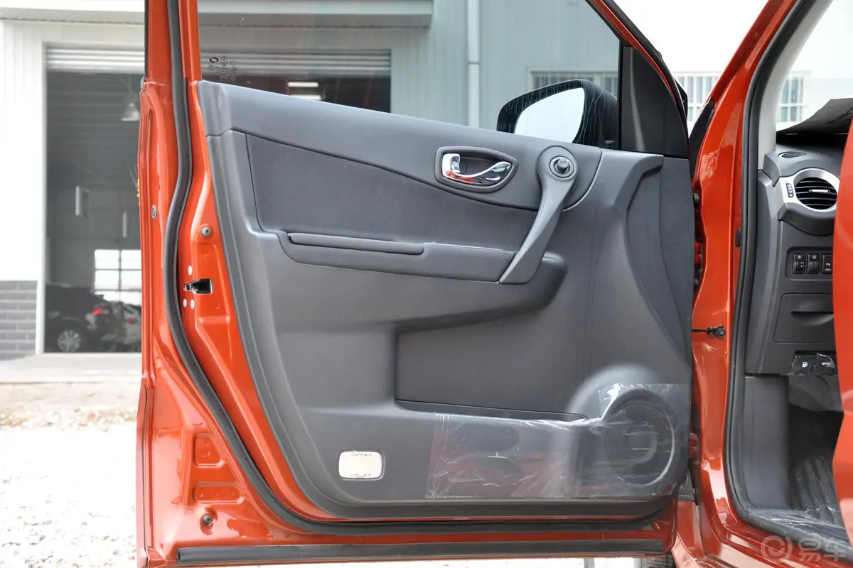 科雷傲(进口)2.5L 两驱 都市版驾驶员侧车门内门板