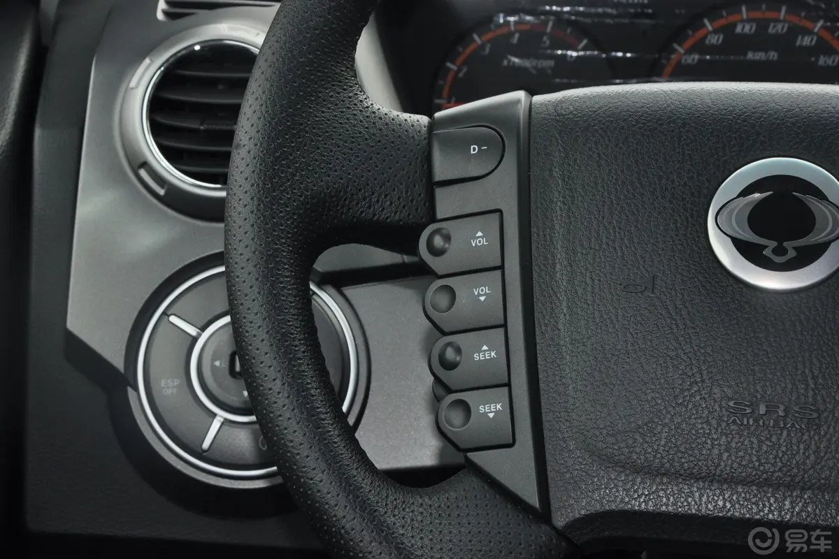 爱腾2.0T 自动 两驱 豪华导航版 柴油方向盘功能键（左）