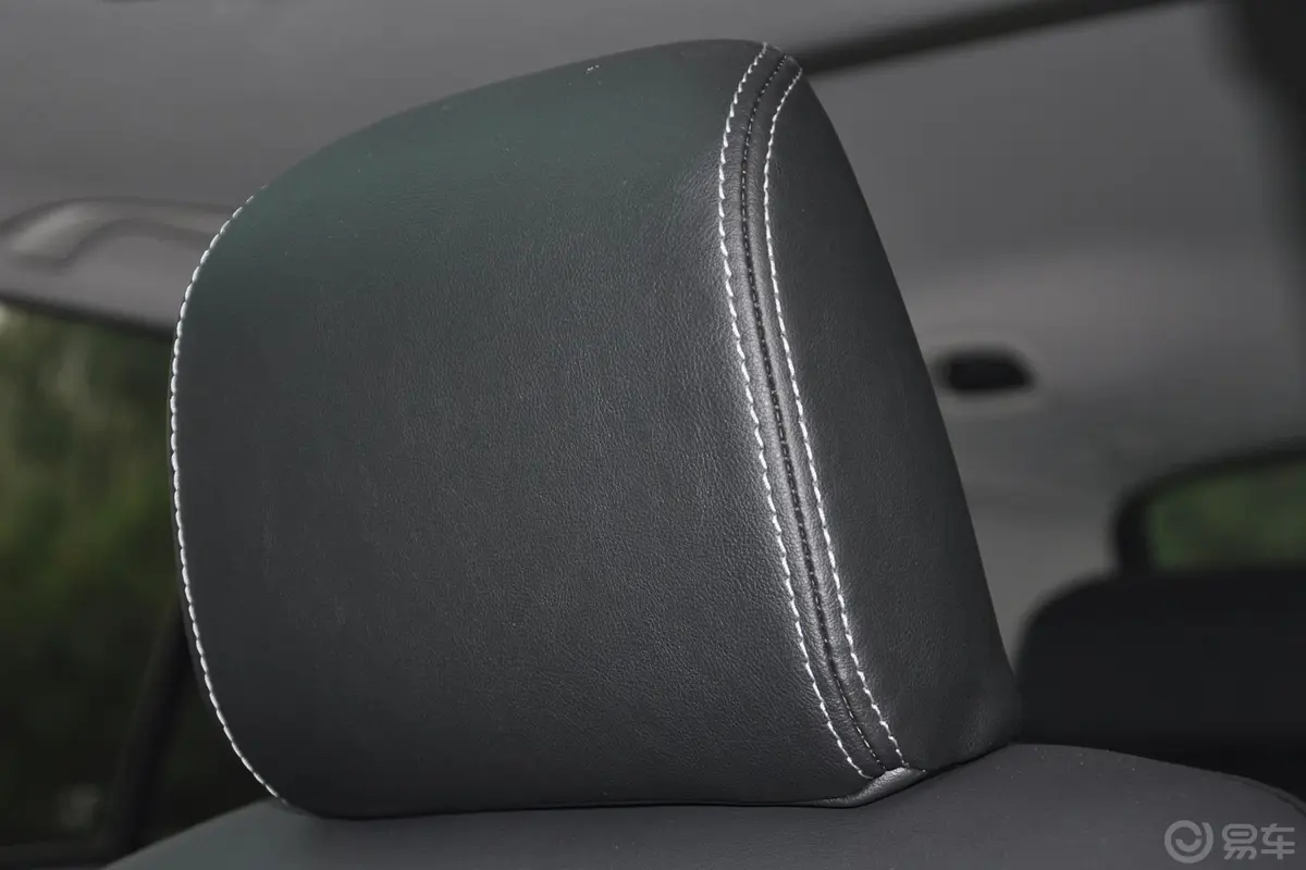 傲虎2.5i 自动 运动导航版驾驶员头枕