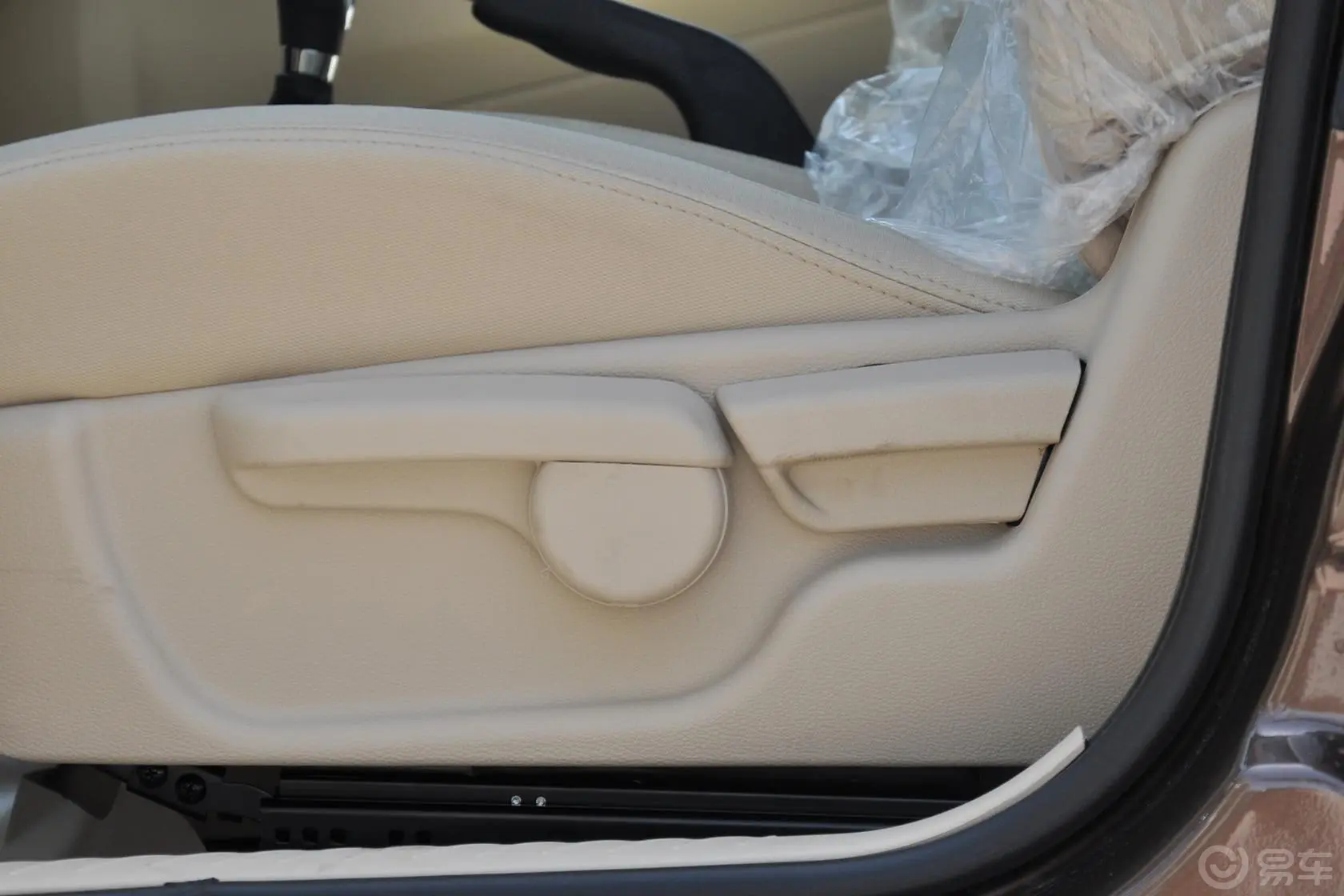 海马S72.0L 手动 智尚版座椅调节键