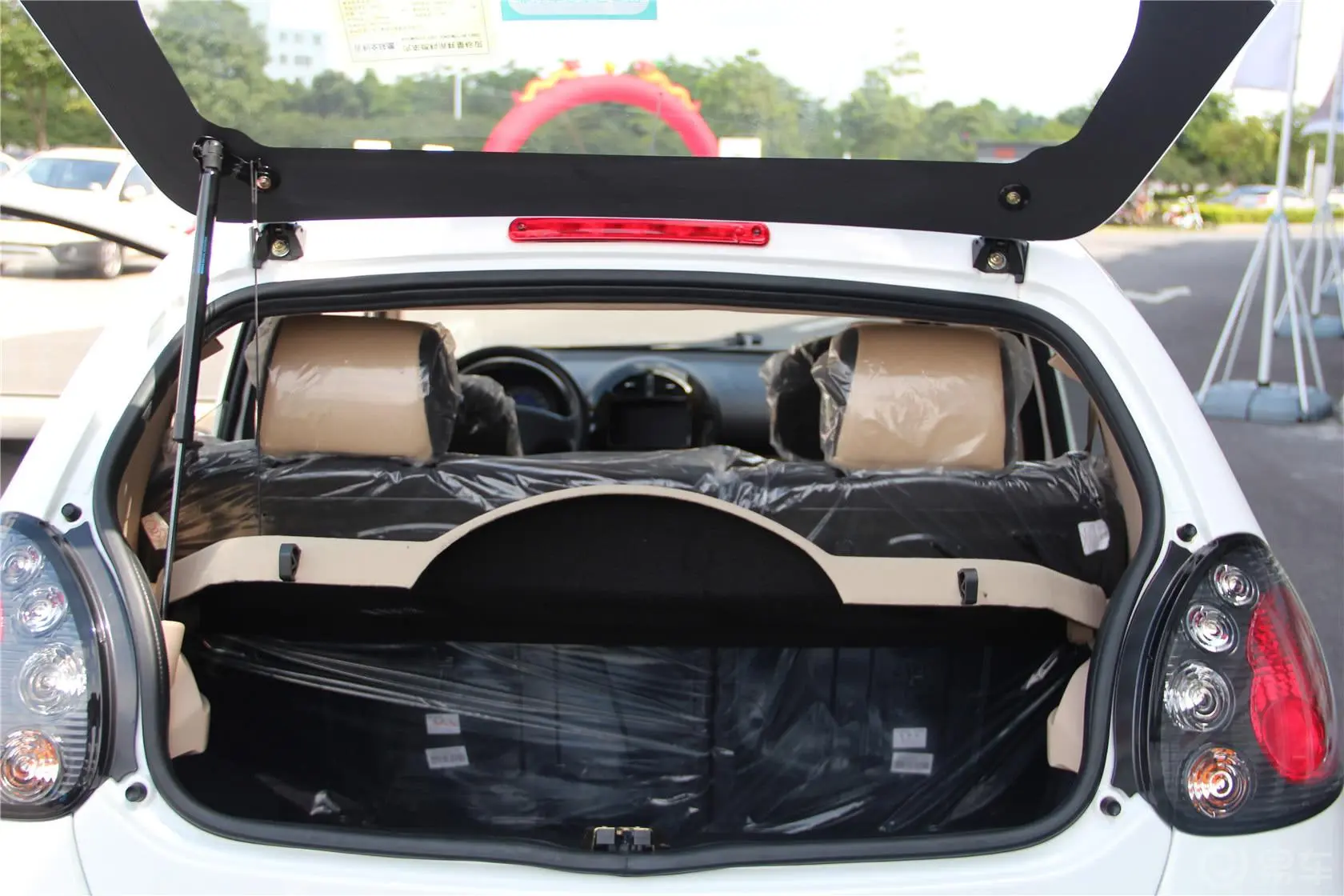 经典熊猫1.0L 手动 标准型行李箱空间