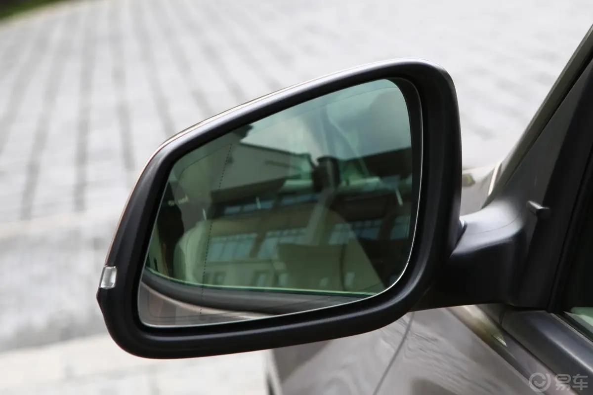 宝马3系GT335i 风尚设计套装后视镜镜面（后）