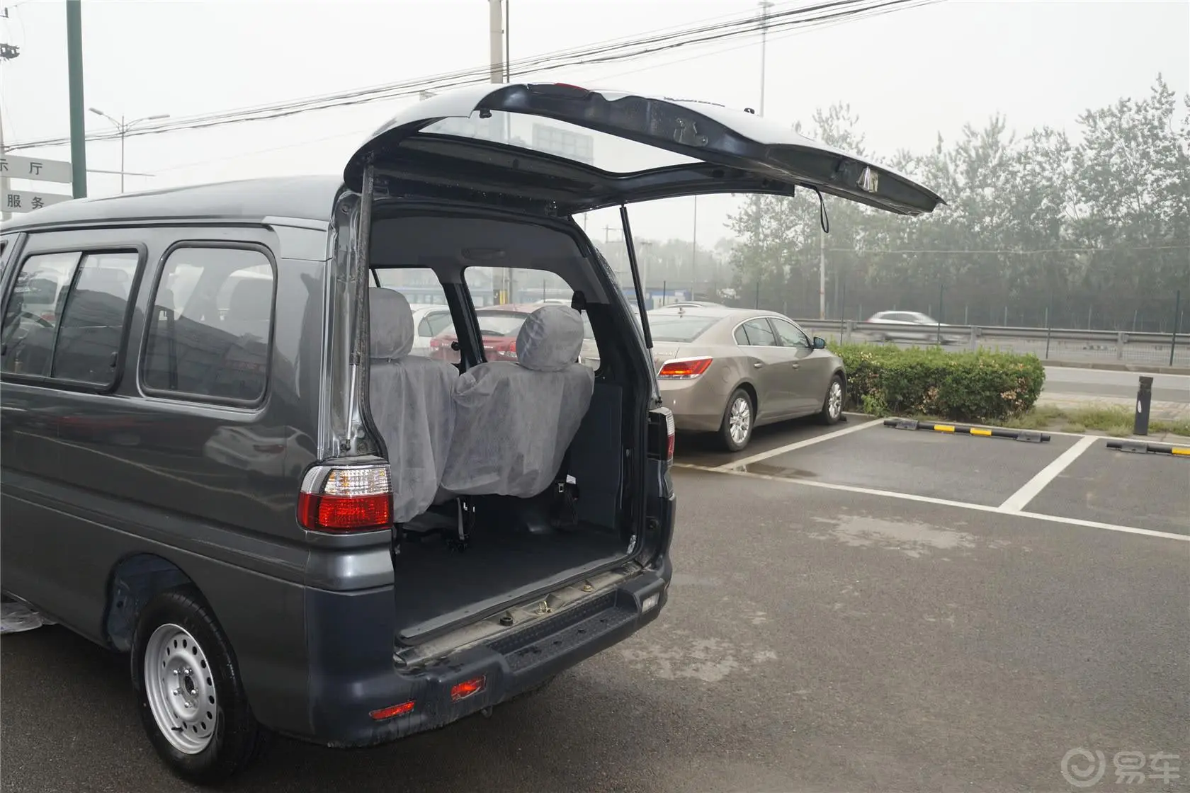 菱智V3 1.5L 手动 舒适型行李厢开口范围