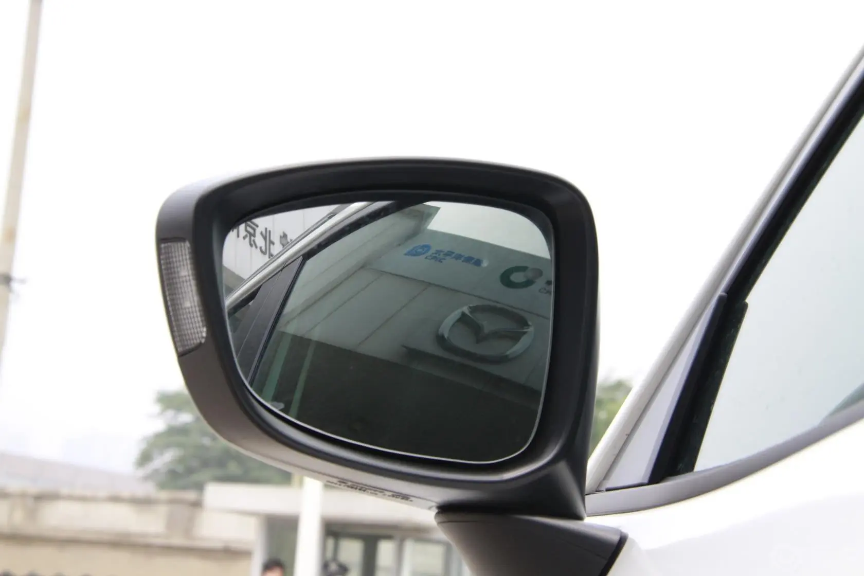 马自达CX-52.0L 自动 四驱 尊贵型后视镜镜面（后）