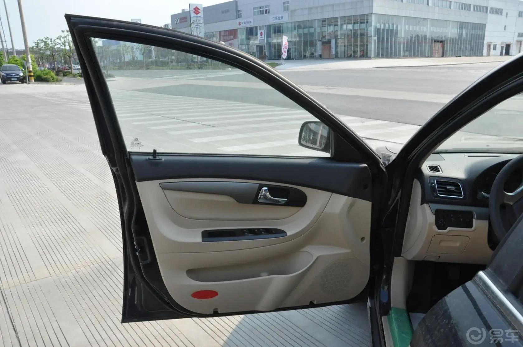 旗云51.8L 手动 舒适型驾驶员侧车门内门板