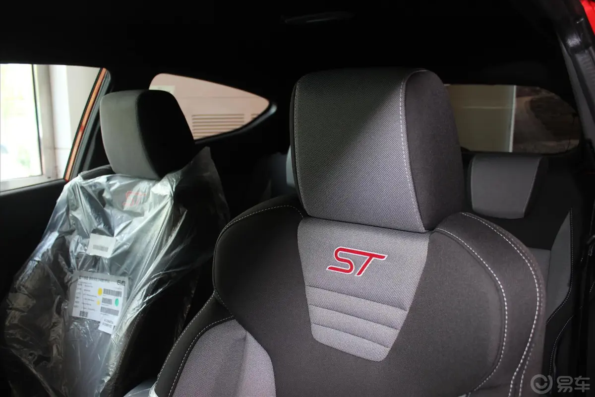 嘉年华(进口)ST 1.6T 手动驾驶员座椅