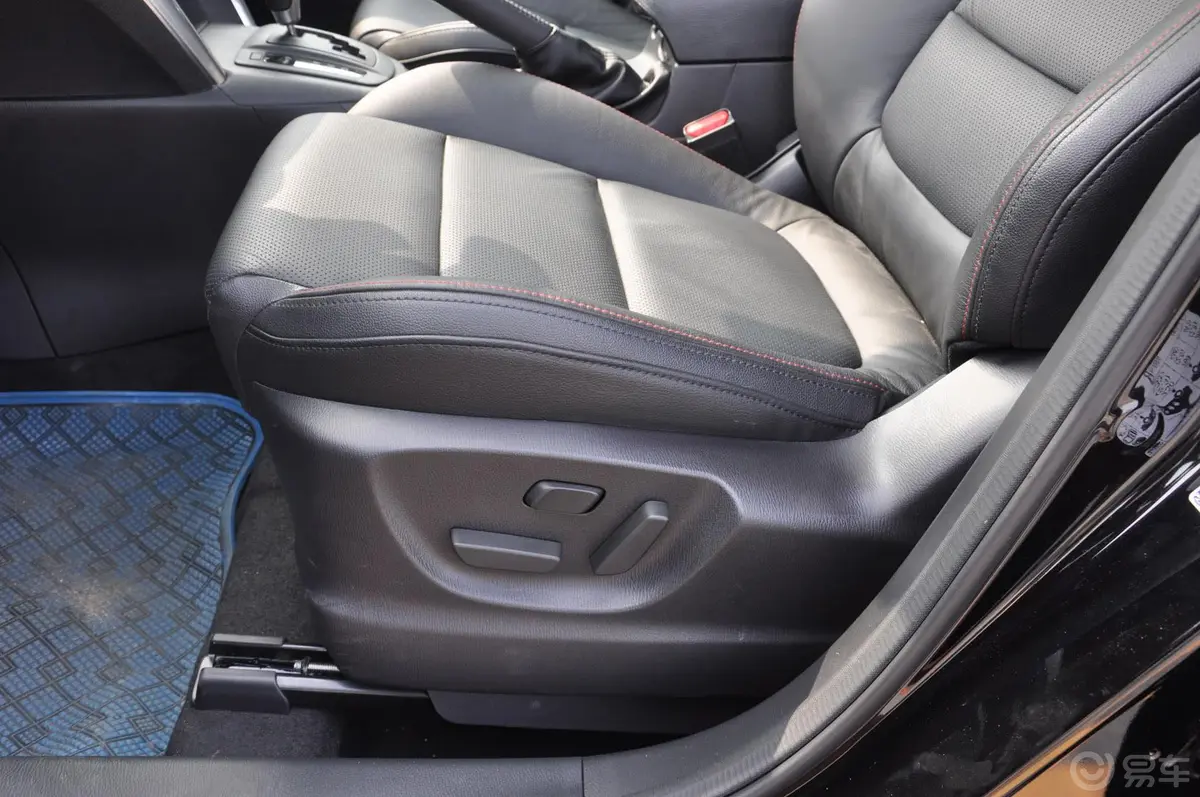 马自达CX-52.0L 自动 四驱 尊贵型座椅调节键