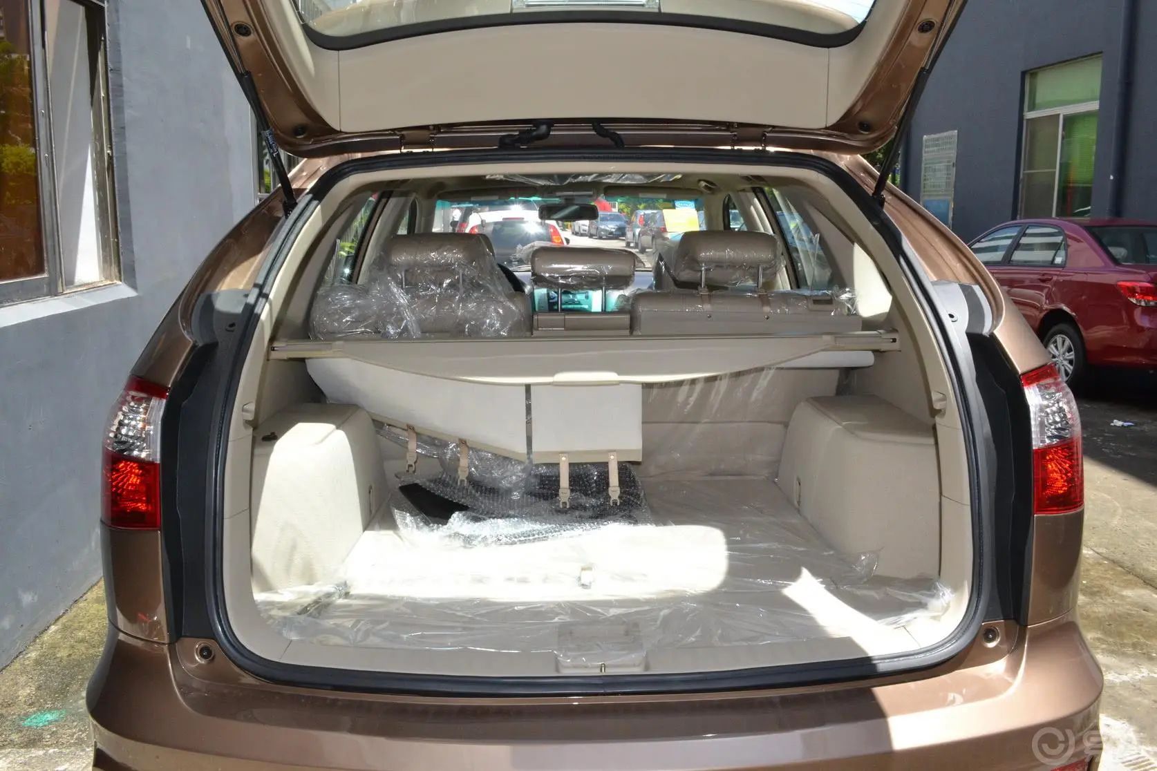 比亚迪S62.4L 手动 豪华型 劲悦版行李箱空间