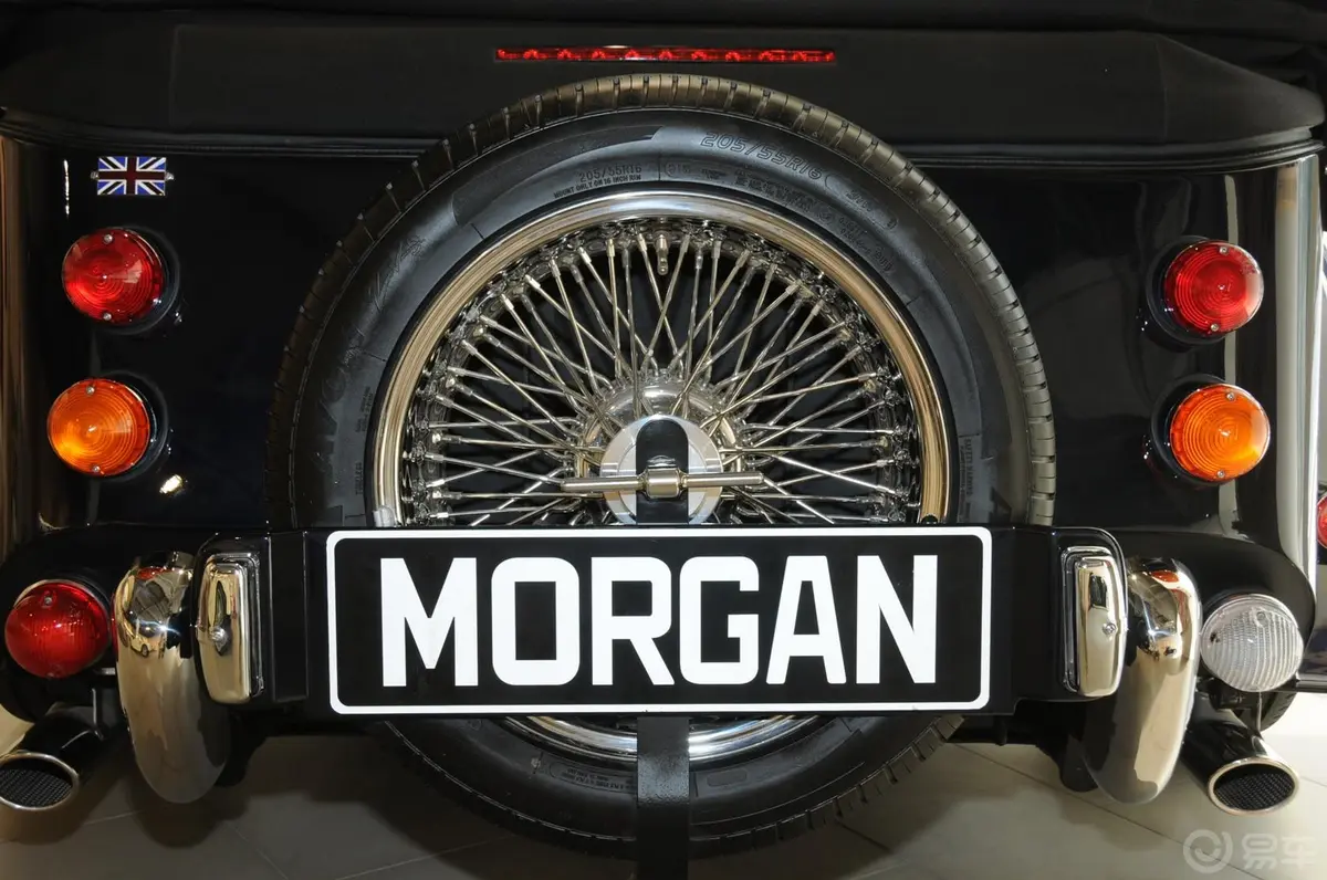 摩根Roadster3.7L 4座备胎