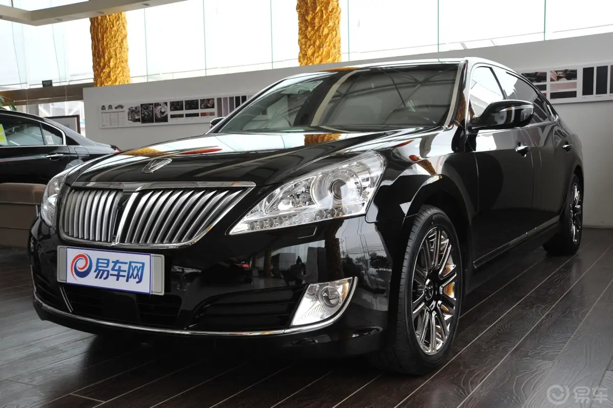 雅科仕5.0L GDi 自动 加长尊贵版侧前45度车头向左水平