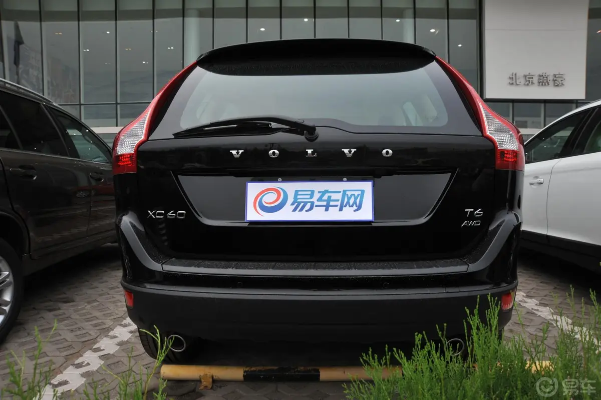 沃尔沃XC60(进口)3.0T T6 AWD舒适版正后水平