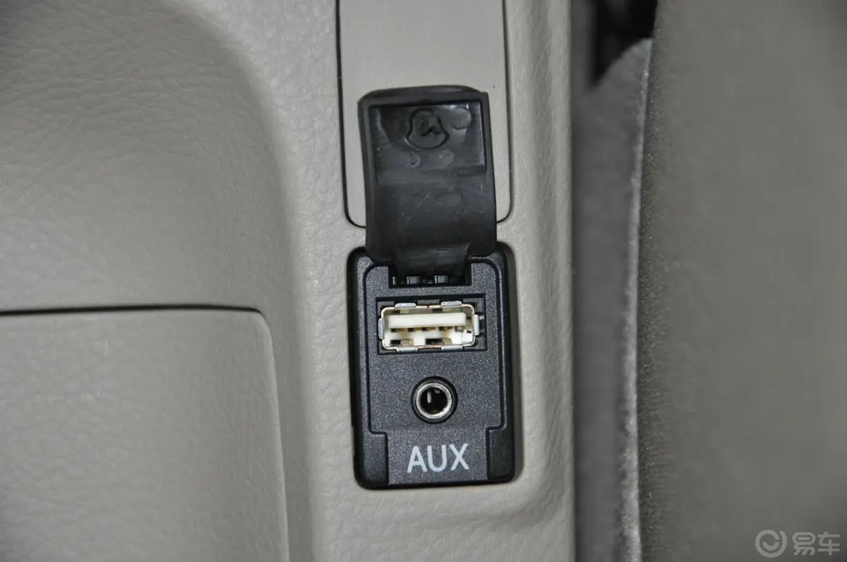 威驰1.6L GL-i 手动 型尚天窗版AUX接口