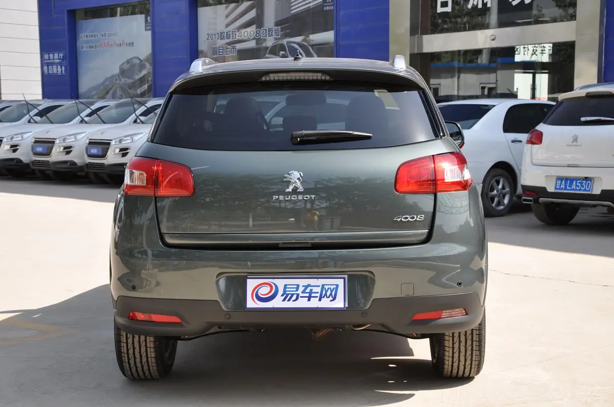 标致4008(进口)2.0L CVT 四驱豪华型正后水平