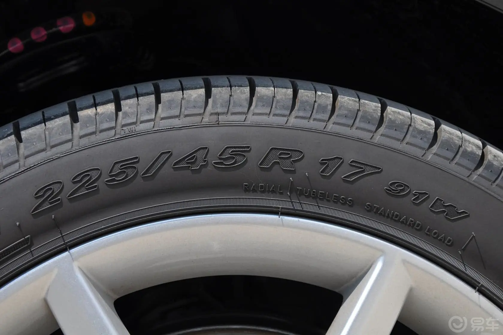 西雅特LEONFR+ 1.8T 双离合轮胎规格
