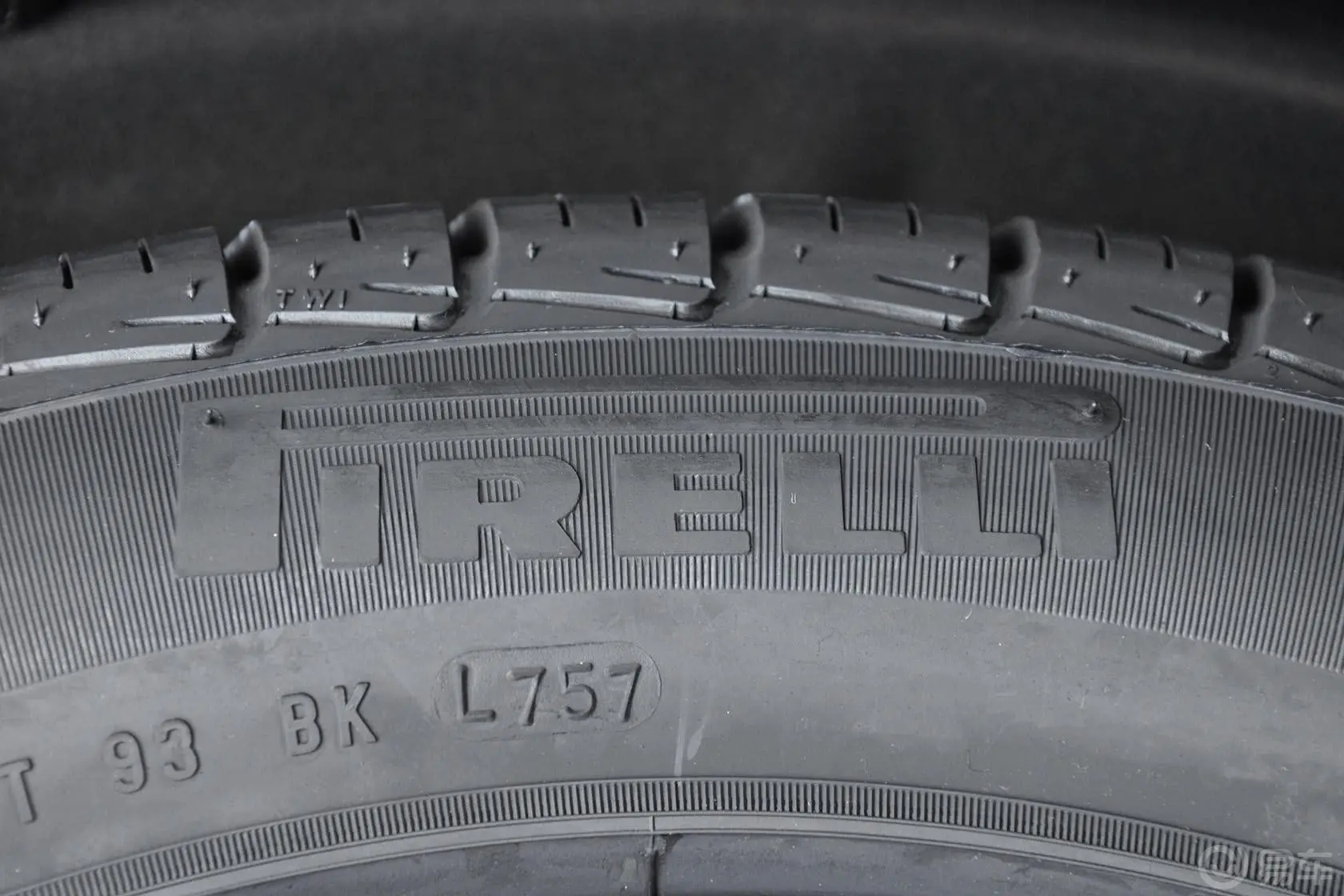 西雅特LEONFR+ 1.8T 双离合备胎品牌