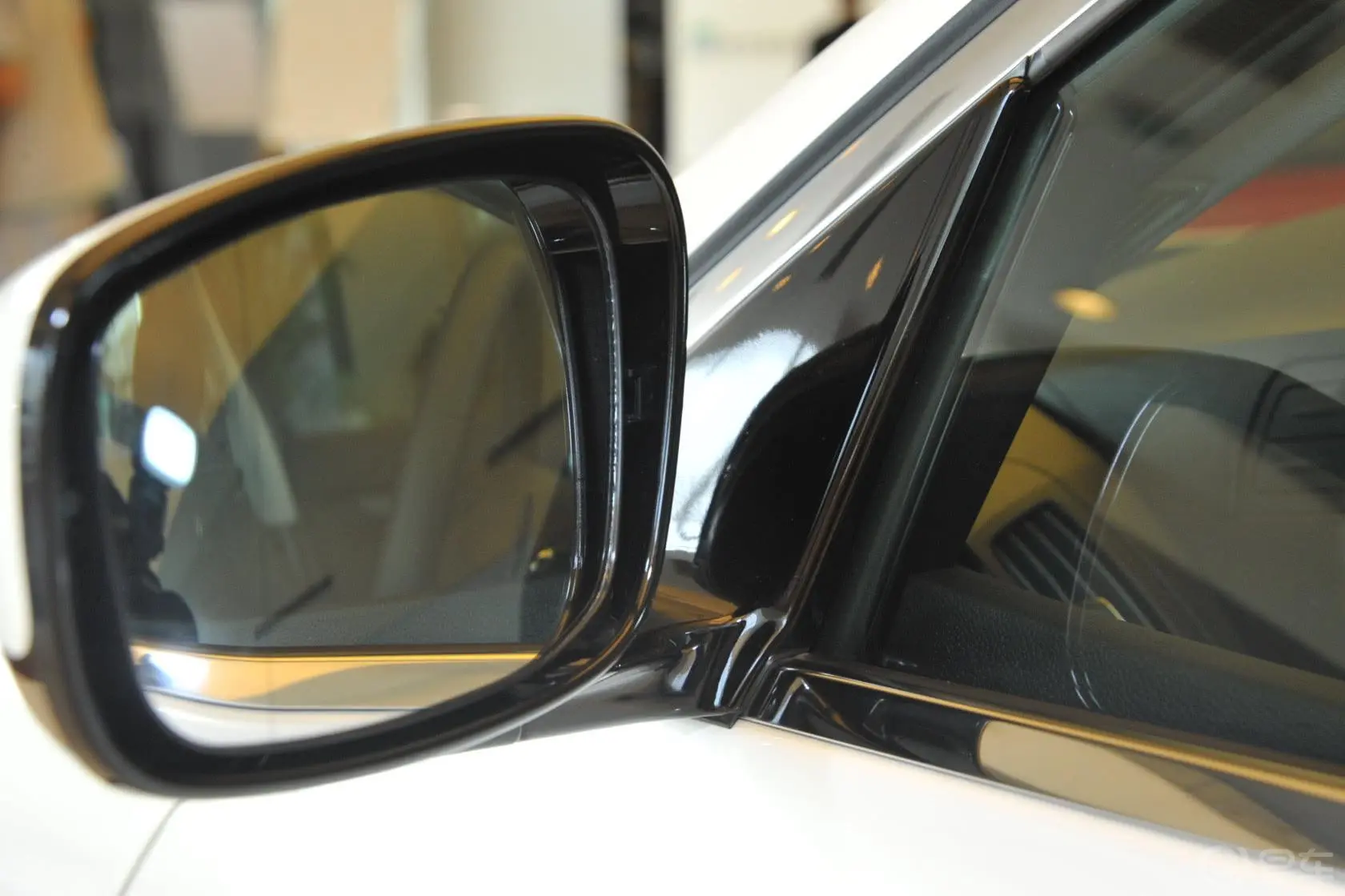 英菲尼迪G系25 Sedan 运动版后视镜镜面（后）