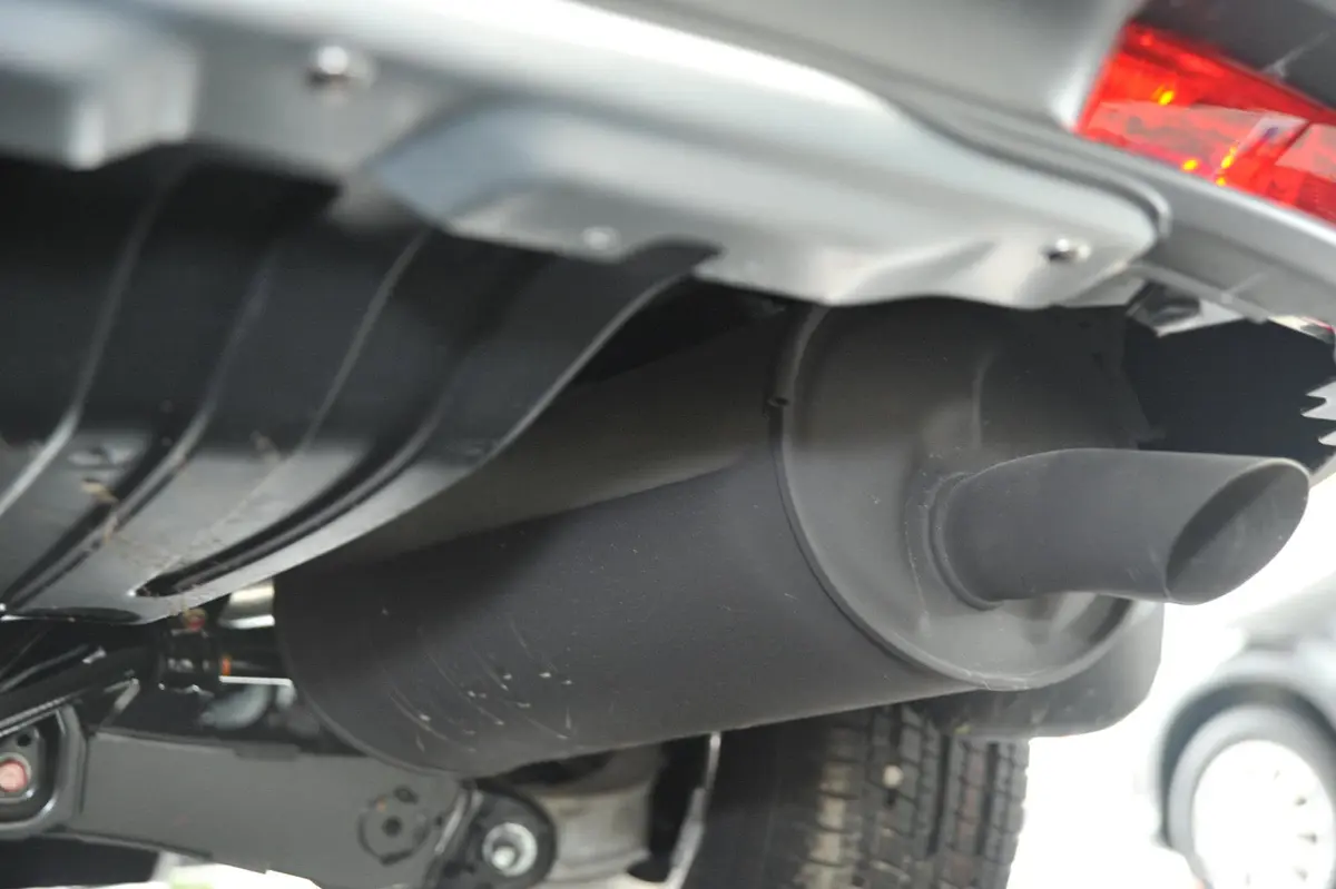 本田CR-V2.0L 两驱 都市版排气管（排气管装饰罩）
