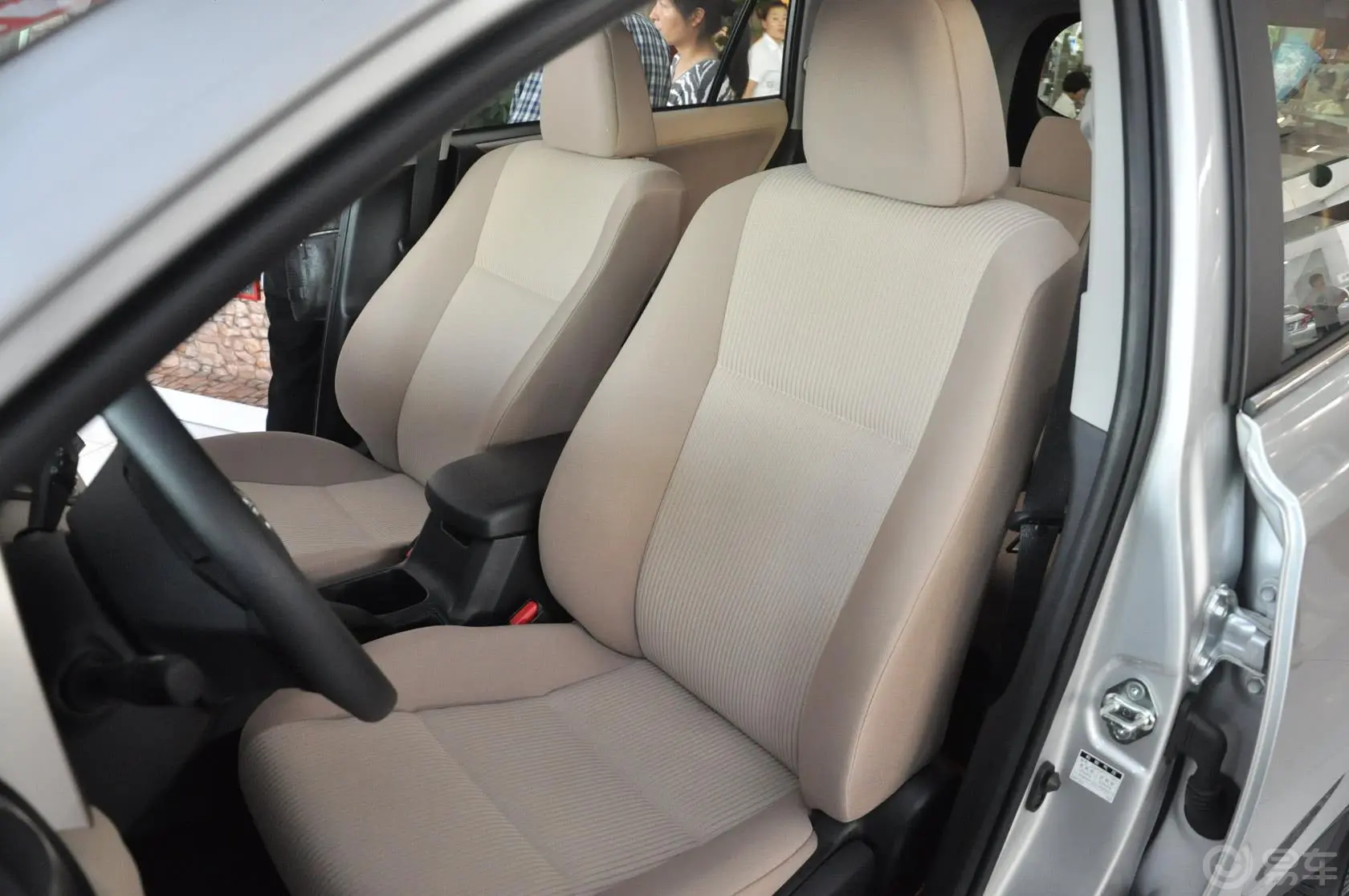 RAV4荣放2.0L CVT 都市版驾驶员座椅