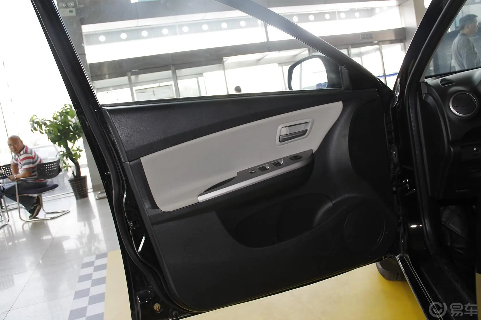 福美来F51.6L 手动 风尚版驾驶员侧车门内门板