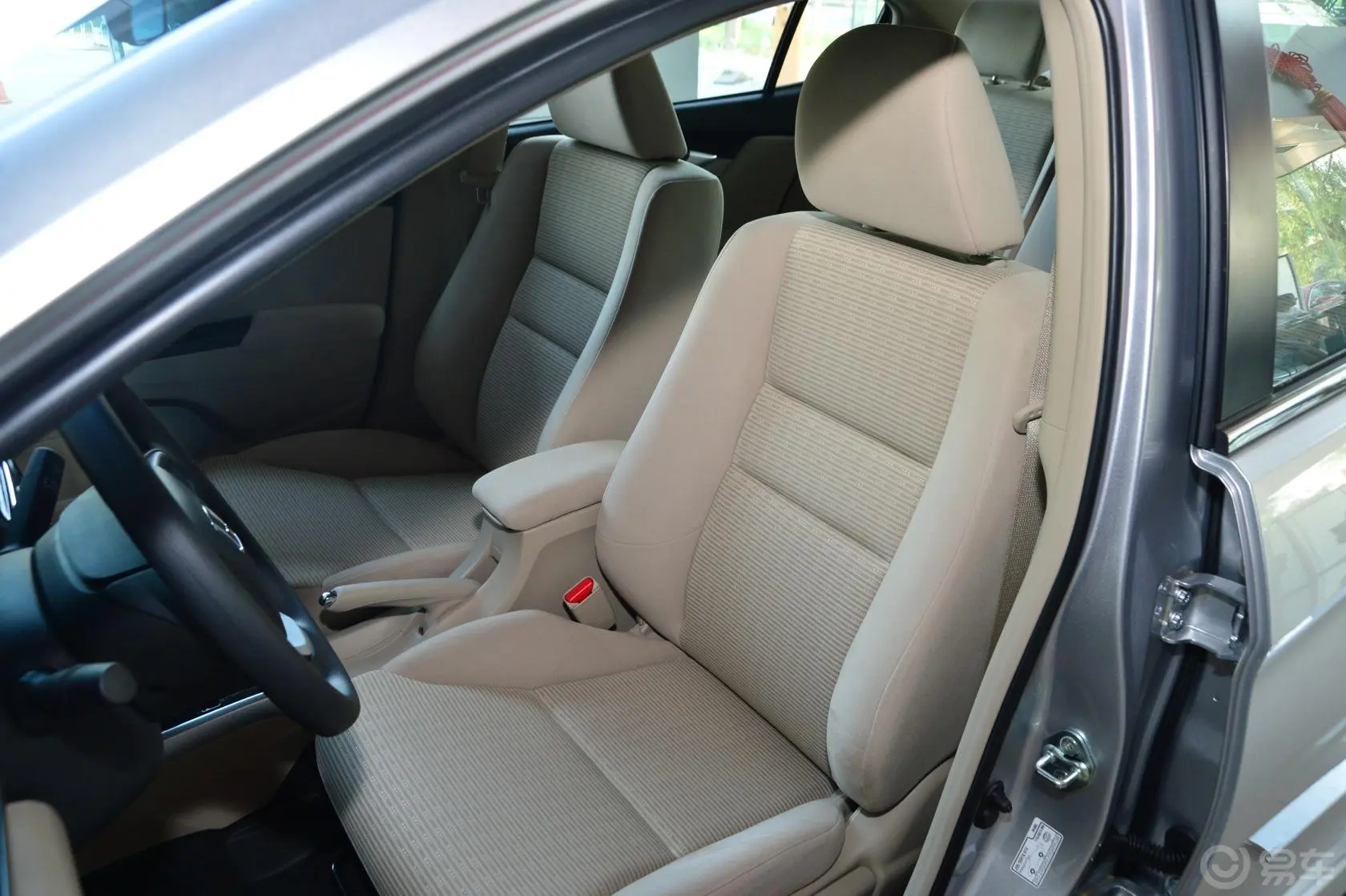 凌派1.8L 自动 舒适版驾驶员座椅
