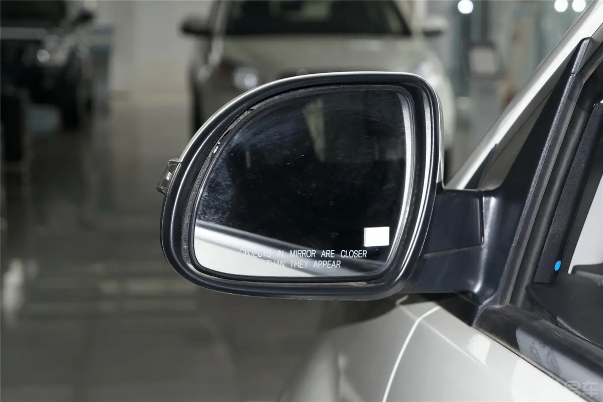 柯兰多2.0L 手动 两驱 舒适导航版 汽油后视镜镜面（后）