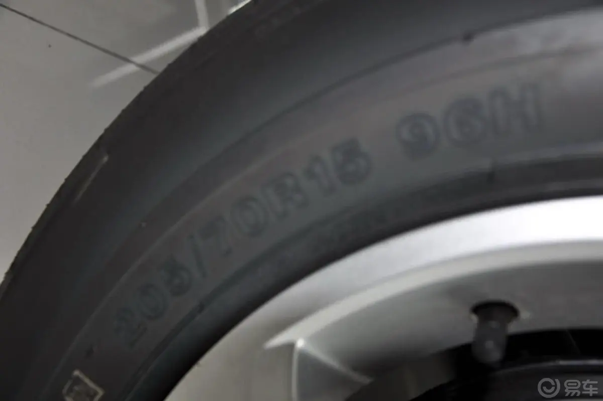 众泰T2001.3L 手动 都市型轮胎规格