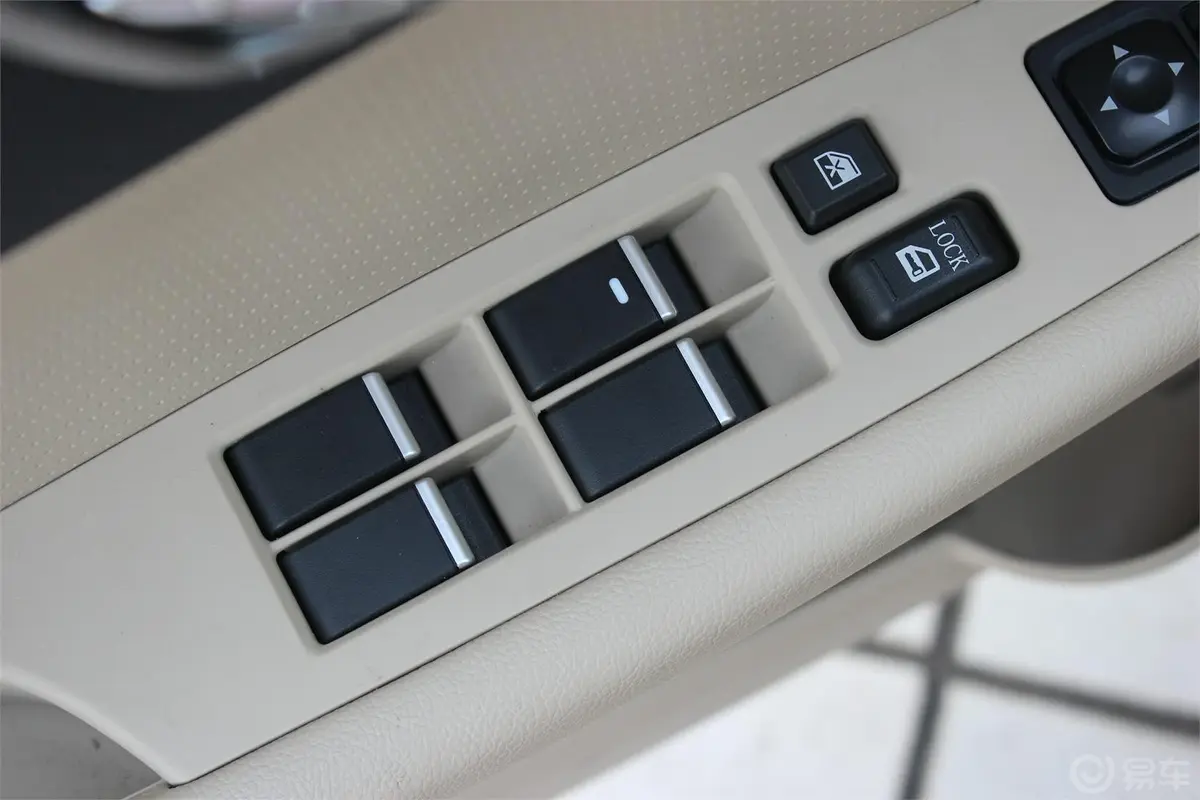 V5菱致1.5L 手动 旗舰型 CNG 欧IV车窗升降键
