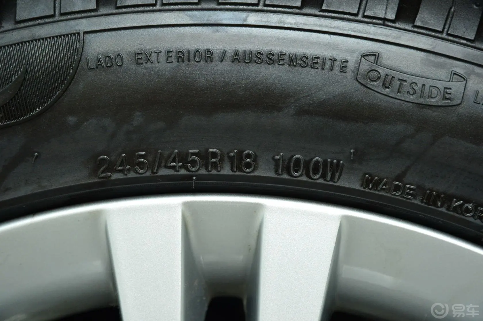 唯雅诺3.0L 礼遇版轮胎规格