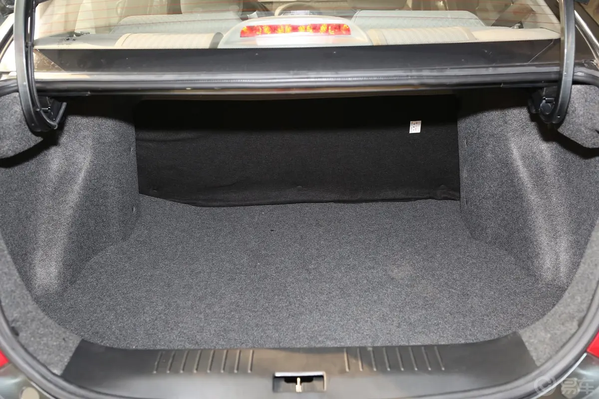 吉利SC31.3L 手动 标准型行李箱空间