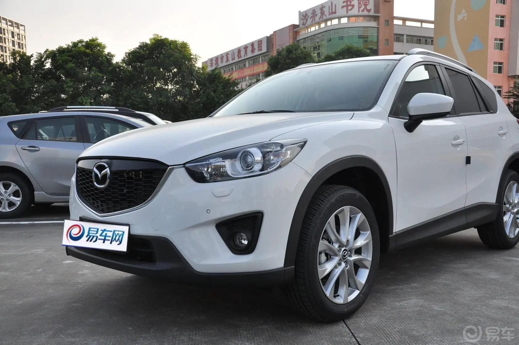 马自达CX-52.5L 自动 四驱 旗舰型车头局部