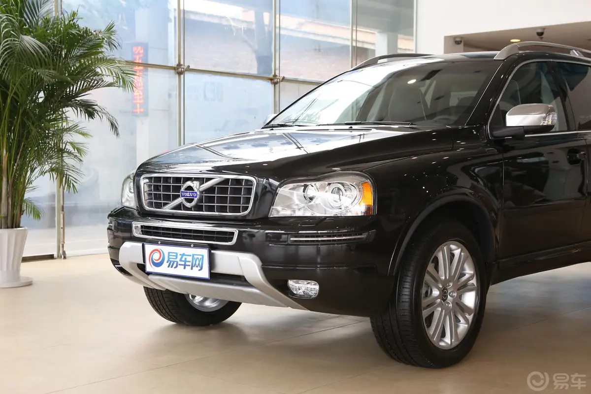 沃尔沃XC902.5T T5 行政升级版车头局部