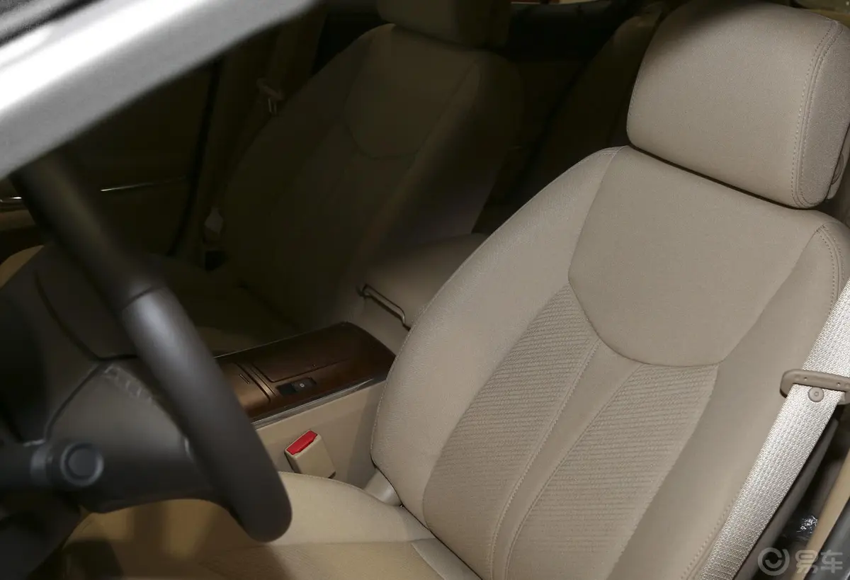 荣威9502.0L 自动 舒适版驾驶员座椅