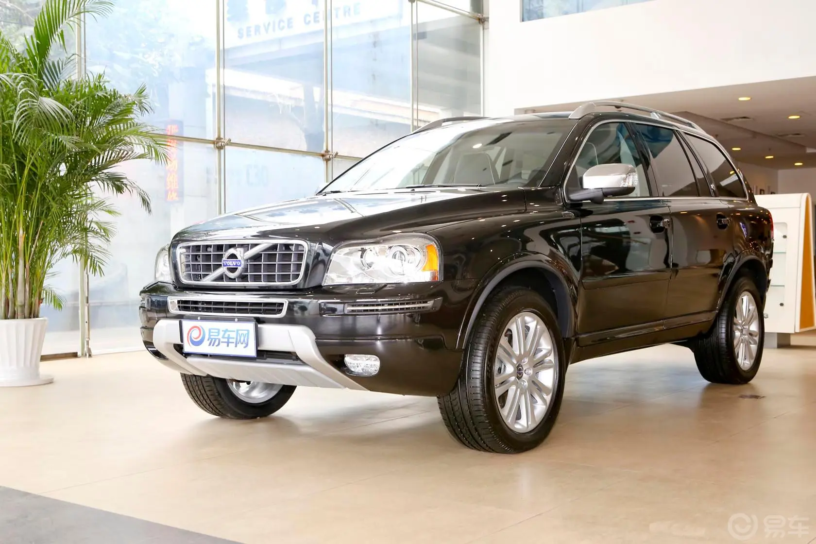 沃尔沃XC902.5T T5 豪华版侧前45度车头向左水平