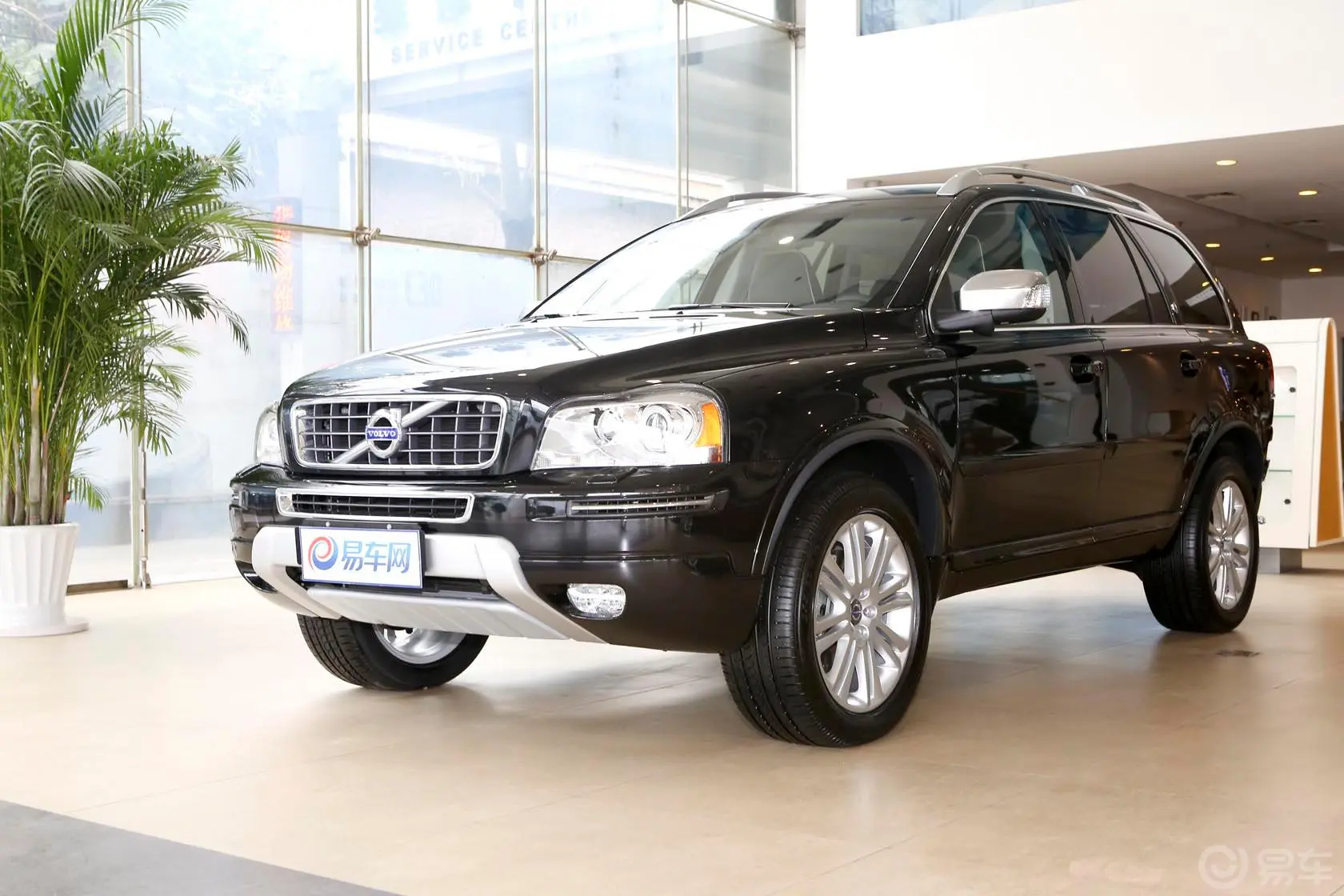 沃尔沃XC902.5T T5 豪华升级版侧前45度车头向左水平