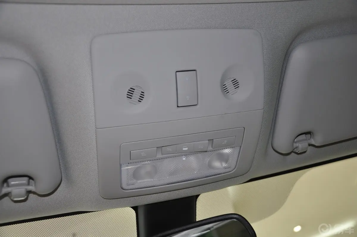麦瑞纳1.4T 舒适型前排车顶中央控制区
