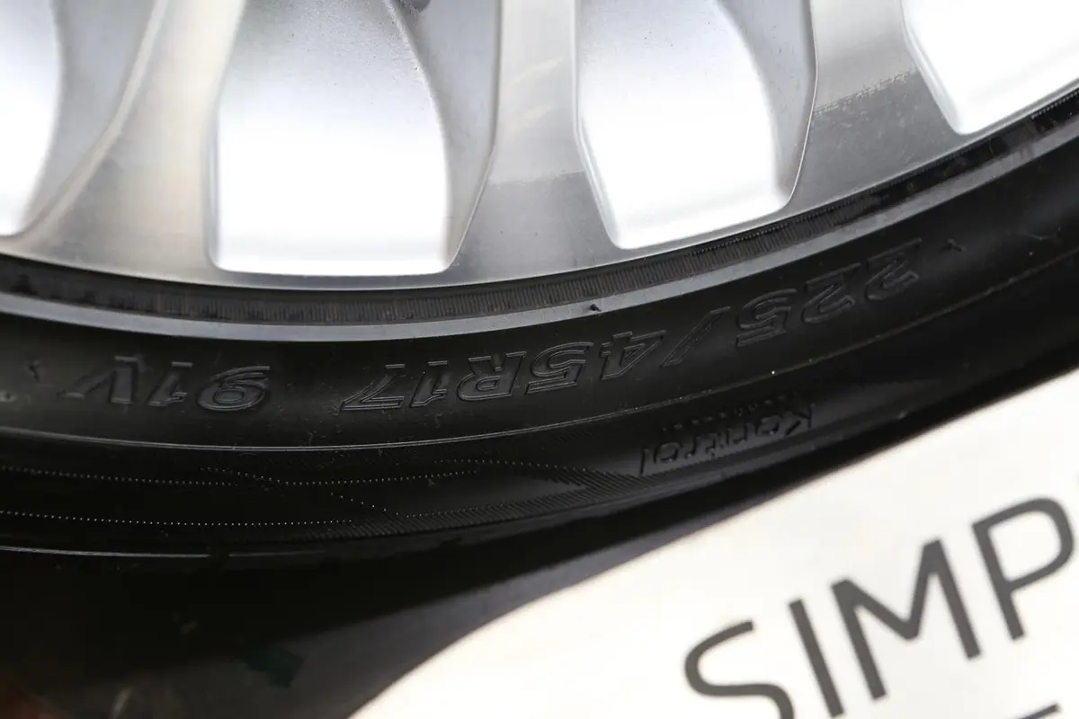 速派1.8TSI 手自一体 名仕版轮胎规格