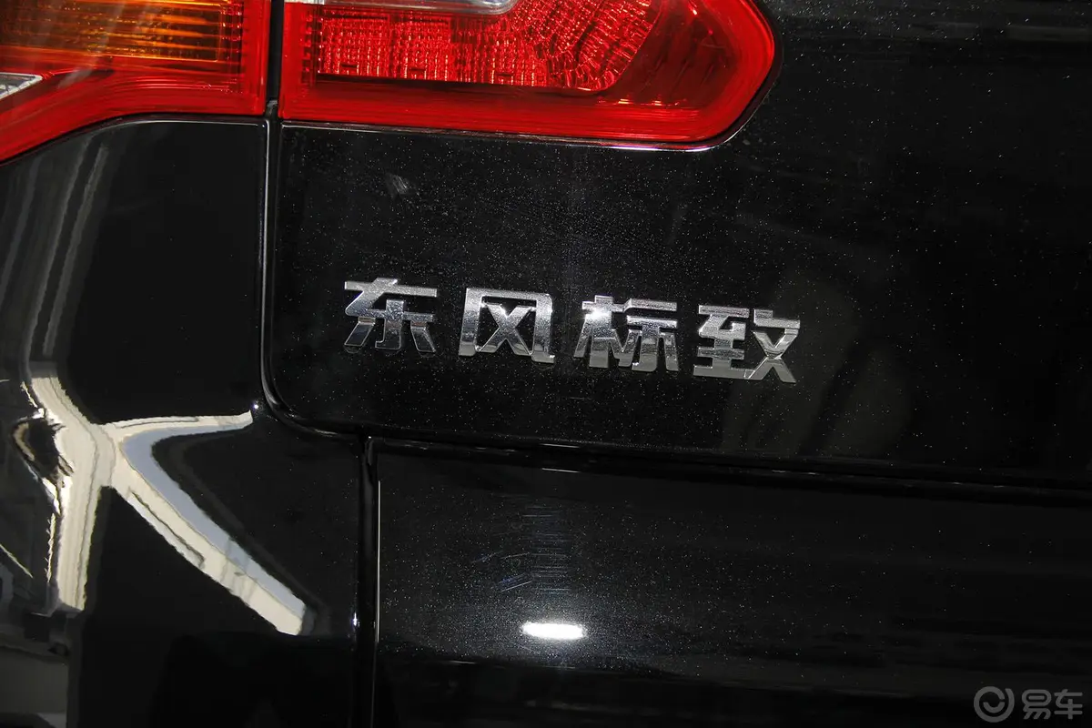 标致30082.0L 手动 潮流版外观